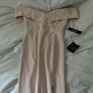 New With Tags never worn Maxi Blush Lulu’s dress